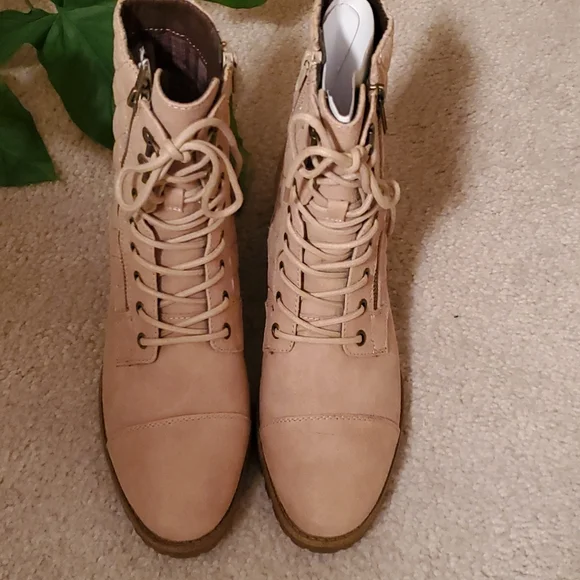 White Mountain Combat Style Boots - Picture 7 of 8